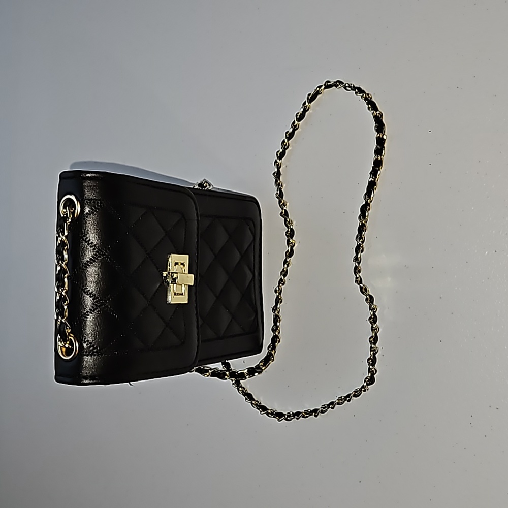 Black purse - Picture 3 of 13